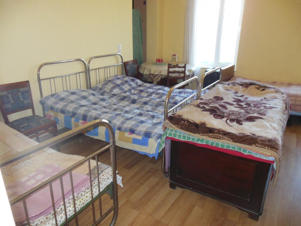 Medico And Suliko Guest House Кутаїсі Номер фото